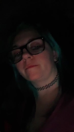 Leave it to my dog to be the one whose watching me 😂😂🤦🏼‍♀️🤦🏼‍♀️ @Jessi Allan