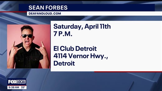 Sean Forbes peforming at El Club