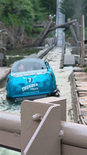 Surviving Everland’s Wildest Water Ride! | Thunder Falls Rafting Adventure