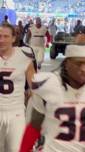 Your playoff bound #Texans. 8 straight wins to overcome the 0-3 start. DeMeco never wavered and neither did his team. What an amazing run. Plenty of possibilities on the table to move up in the AFC playoff seeding. Who wants to face this team right now? | ABC13 Sports-Greg Bailey