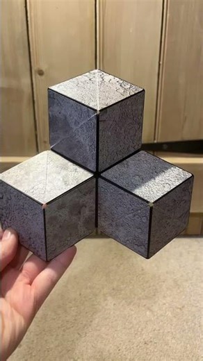 Spaced out & Moon, Magic cubes