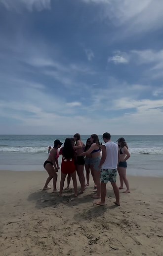Baskets at the Beach>> #cheer #summer #stunt #beach #stunting #cheerleading #gameday #viral #jbhscheer