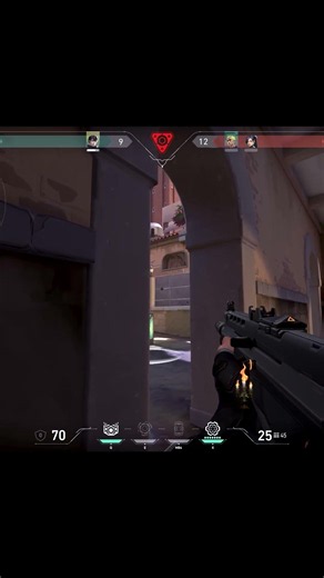 Why 1HP Clutching Is The Ultimate Test Of Skill In High Rank Valorant🤣#gaming