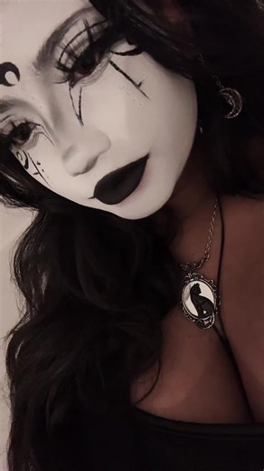 Exploring the Desi Goth Aesthetic: A Unique Cultural Twist