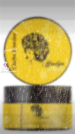 If you didn’t know now you know the benefits of CHEBE for hair is amazing! Literally 🔥!!!! If your hair is thinning, breaking or unable to retain length CHEBE is what you need. *Benefits for hair* 🌼Helps hair retain length. 🌼Locks in moisture. 🌼Reduces breakage. 🌼Mildly exfoliates the scalp. 🌼Keeps hair color vibrant. 🌼As a leave-in. 🌼As a hair mask. 🌼As a scrub. . . . #chebe #chebepowder #chebebutter #chebeoil #haircaretips #haircareproducts #lenghtretention #hairgrowth #hairgrowthtips