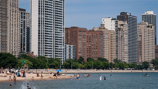 Last day of beach season in Chicago comes with warning