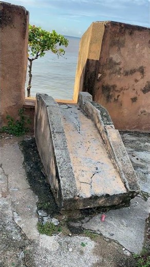 Canon antiguo usado para defender Santo Domingo