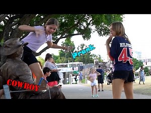 #Cowboy_prank in Australia funniest reactions. lelucon statue prank. luco patung