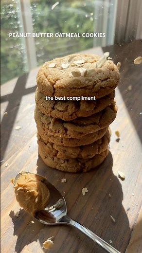 peanut butter oatmeal cookies (one bowl recipe!) 🥜