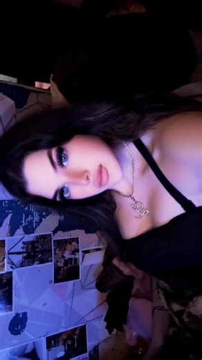 Lillianne 💋 (@onlilyfans22)’s videos with original sound - Lillianne 💋