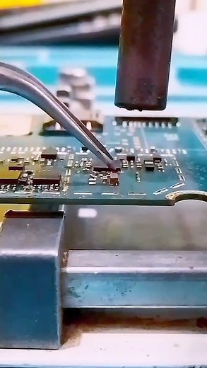 How to remove and install capacitors | Phone Repair Tips and Tricks