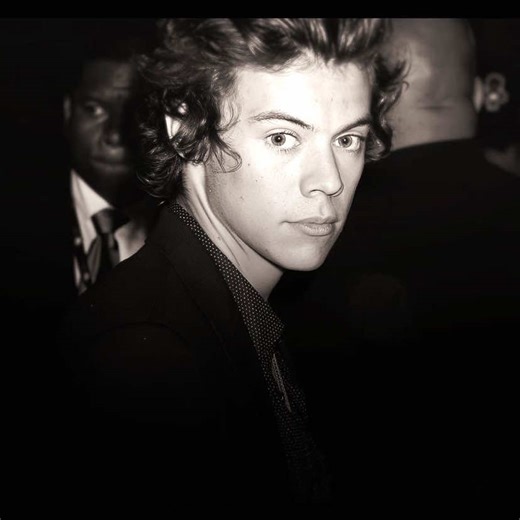 fbh means freaky boy harry ☆ cc/shake 18hrry #harrystyles #fyp #edit #fratboyharry #onedirection [original content] - fanmade edit of harry styles by me. harrystylesedit harryshouse fineline kattdo zaynmalik louistomlinson liampayne niallhoran 1D fbh fratboyharry lhh zarry larry zouis narry aftereffects edit