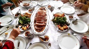 9K views · 336 reactions | لائحة طعام فخمة. رااااقية متكاملة لعزومة . ضيافة . عراضة ملكية (الجزء2) الموقع الرسمي www.cliccook.com رابط المجموعة في الفايس https://m.facebook.com/groups/841489129233709?ref=m_notif&notif_t=like رابط قناتي على اليوتوب https://www.youtube.com/channel/UCrqY9F9Mz_-ofg2bn3M7S5A | Clicfood كليك فود | Facebook