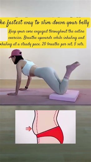 Use a balance mat at home to train your abs and core. #HomeWorkout #SlimBelly #SelfDiscipline #Abs