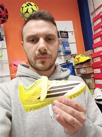Scarpe Bambino Adidas Puma: Velcro e Laccio Facile
