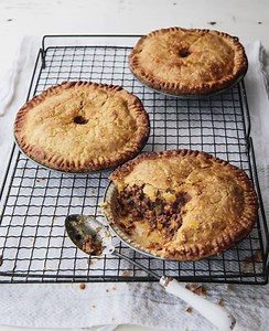 74K views · 302 reactions | Chef Curtis Stone brings his football favorite to the heart of your home. Get his recipe for delicious, shareable and savory Meat Pies with the link below! | Bosch Home | Facebook