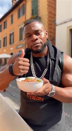 Day two in Italy and we cooking Bolognese 🍝 #verona #italy #foodshorts #fyp