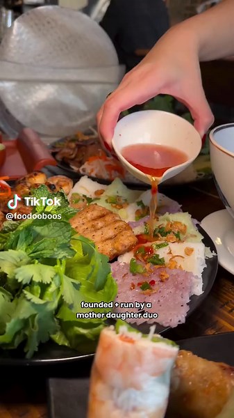 📍Fairfax, VA - A go-to Vietnamese spot is @thekimskitchen! Known for their authentic home-style cooking they have a huge delicious menu 😌 The wrap and roll platter is super fun where you get to build your own summer roll! 🚗 9675 Fairfax Blvd - #hosted🤝 📷[23mm lens iPhone 16Pro Video] Roll sampler Banh bot loc Banh Hoi Filet mignon pho (meat so tender!!) Wrap and roll platter Saigon iced latte Pot of tea Vietnamese espresso martini lychee mojito | 👋model: @Happy DMV #vietnamese#vietnameseef