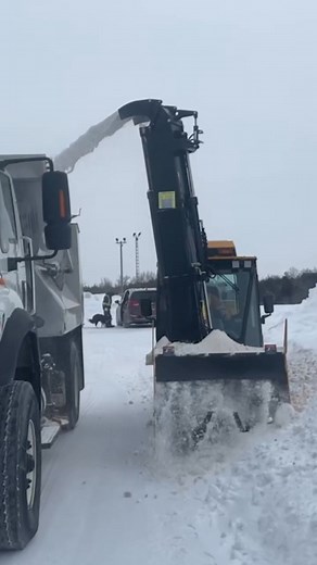 Fresh snow. Clear sidewalks. The Ribbon Snowblower is on the job ❄️ https://tracklessvehicles.com/products/ribbon-snowblower/ #TracklessMT7 #RibbonSnowblower #OnStorm #SnowOps #SidewalkMaintenance #PublicWorks #Ontario #Canada | Trackless Vehicles