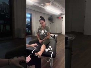 Traditional turf toe using white tape