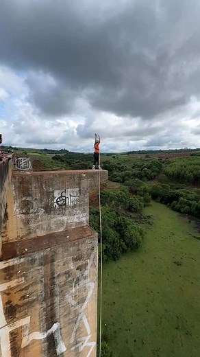5.1K views · 4.2K reactions | Bora viver essa aventura #pendulo #Ropejump #rope #ropejumping #loucura #like #viral #explorepage #explorar #radical #adrenalina #voar #viver #follow #esporteradical #adventure #nature #reelsinstagram #voar #viver #adrenalina #like #fallowme #fallow4likesalways | Adelino Martins | Facebook