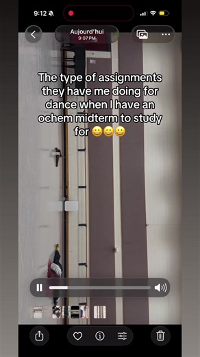 I’m jk this assignment is fine I should’ve done it b4 Also #comeback for me imma start posting again (prolly not) #ballet #college #ochem #balletcore