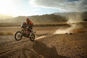 Auto-moto : les Poitevins Herbst et  Gendron à l'arrivée de la 6e étape du Dakar