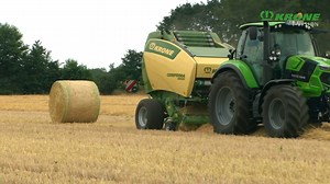 🆕 AGRITECHNICA-Neuheit: KRONE Comprima Plus 👈 Die neuen Rundballenpressen zeichnen sich durch ihre kompakte Bauweise und erhöhten Leistungen, gerade im Bereich Einzug und Ballenwickler aus. Zudem ist die Comprima Plus serienmäßig mit einer automatischen Öl- und Fettschmierung ausgerüstet, damit können die Wartungsarbeiten auf ein Minimum beschränkt werden. Entwickelt wurde die Profimaschine für Betriebe mit hohen Durchsatzleistungen. 🆕 AGRITECHNICA novelty: KRONE Comprima Plus 👈 The new rang