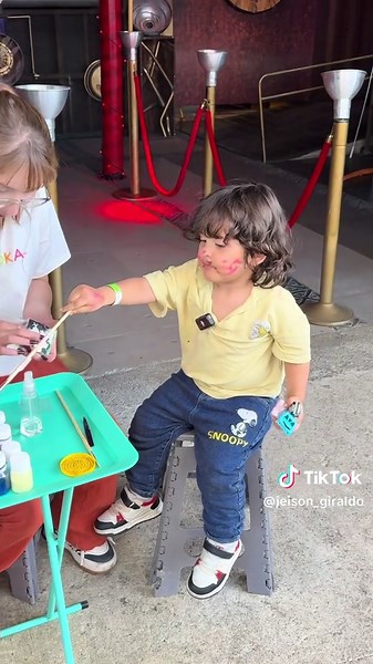 El primer tatuaje de Ian a los 3 años 😰 YT: Jeison Giraldo | jeison giraldo