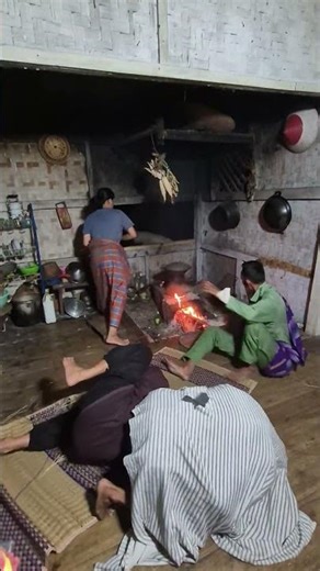 Bikin kaget Kena pukul api membara #takut #funny #comedy