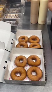YUM YUM SPECIAL BOX of 4 🤤🍩 Four freshly fried, golden donuts dusted in sweet caster sugar, served warm and fluffy on the inside ✨ Dunk them, drizzle them, or go all in 😍 🍫 Rich Nutella sauce 🤍 Creamy white sauce 🎉 Random toppings every time – because surprises taste better Open from 2PM Www.loveyumyum.co.uk #YumYumSpecialBox #DonutLovers #FreshDonuts #FriedDonuts #DessertTok #FoodTok #SweetTreats #NutellaLove #DonutBox #DessertVibes #SugarRush #TikTokEats #FoodieLife #DessertGoals 🍩✨ | Y