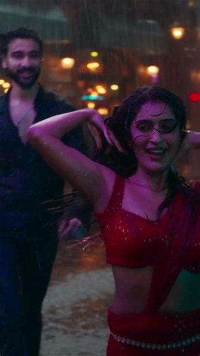 Jab aankhe kehne lage toh dil toh dhadakna hai..