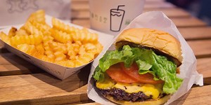 We Tried Every Menu Item At Shake Shack—These Were The Best