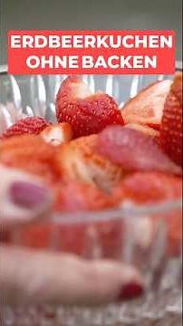 The perfect no-bake strawberry cake! #strawberries #strawberrycake