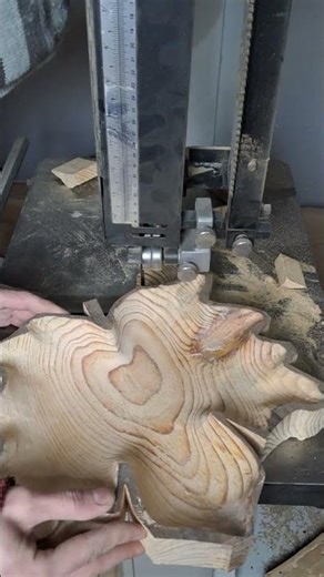 Hand Carved Oak Leaf Wooden Bowl 🌿 Pine Wood Art