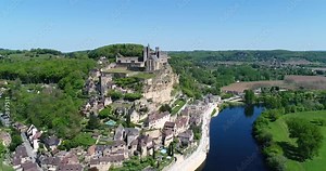 France, Village of Beynac et Cazenac, Labelled Most beautiful villages of France. the medieval Castle above the Dordogne Valley