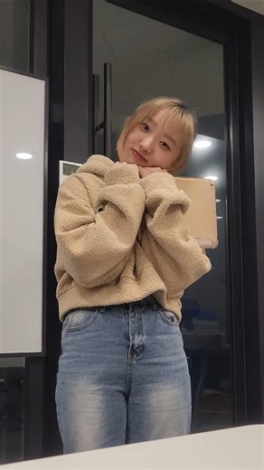 POV. 귀여우면 학생회비 혜택을 공짜로 드려요!