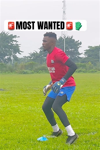 POV: Good Goalkeeper🧤Handling training- #football #goalkeeper #shorts