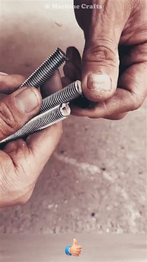 Convenient tools for removing rust from automobile wheel hub axles and brake discs 🛠️🚗🧰