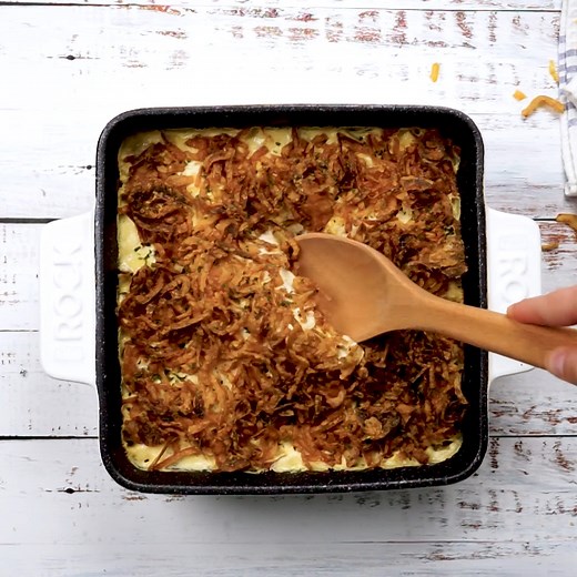3.5K views · 33 reactions | French Onion Chicken Casserole – creamy chicken casserole made with french onion dip and fried onions. Use a rotisserie chicken for easy prep! Only 5 ingredients! FULL RECIPE: https://www.plainchicken.com/french-onion-chicken-casserole/ | Plain Chicken | Facebook