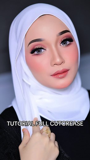 Tutorial Makeup Pengantin - Full Cut Crease