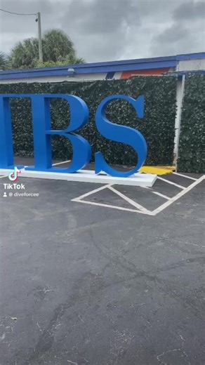 Force-E at the Ft Lauderdale Boat Show…Gip & Roman representing! We offer all types of services to yachts…from gear purchases, compressors, boat toys, instruction, gear services and more…contact us! | Force-E Scuba Centers | Facebook