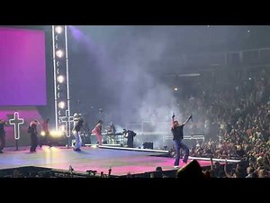 Justin Bieber & Chance The Rapper - Holy - Chicago, IL 5.10.2022