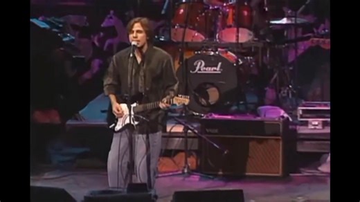 SAD NEWS: Ethan Browne, son of singer Jackson Browne, has passed away: “Found unconscious in his home” Ethan Zane Browne — model, actor, and musician — the eldest son of singer-songwriter Jackson Browne and model Phyllis Major, has died in Los Angeles at the age of 52. The news of his passing was shared in a post published on Jackson Browne’s official Facebook account. In this moment of profound grief, our thoughts are with Jackson, with the hope that he may find the strength to turn this loss i