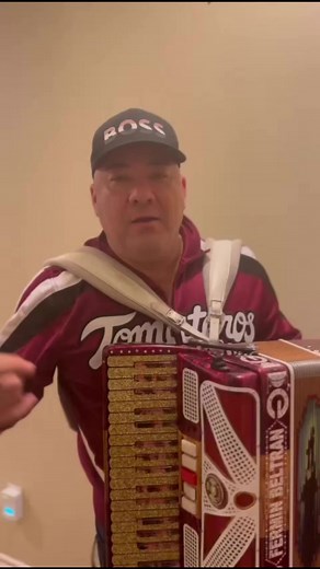 ‪Florida!! Estamos listos para pasar un gran fin de semana junto a ustedes en 📍I - 75 Flea Market, Ocala FL🎶 #LosMorrosDelNorte #findesemana #Navidad | Los Morros Del Norte oficial page