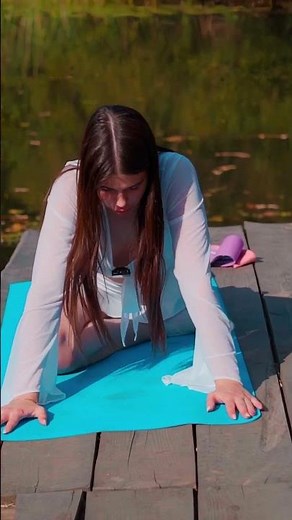NATURE STRETCHING FOR BEGINNERS: LIZA’S EASY YOGA ROUTINE