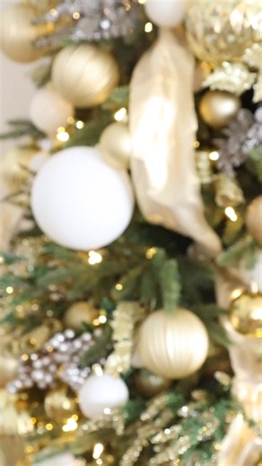 #AD My holiday love language this year is “here’s a Maryland Lottery Holiday Scratch-Off and may your season be lucky.” The tickets start at just $1 and go up to $20 with top prizes up to $500,000, which is exactly why I’m sticking them in stockings, on gift tags, under napkins, inside cocoa mugs and inside every holiday card I send until further notice. Treat yourself or the adults on your list and spread a little luck around. #MDLotteryHoliday #MarylandLottery #HolidayScratchOffs #HolidayGifti