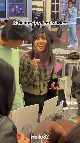 hello82 LA’s FIRST K-BEAUTY PROJECT 성공적! ✅ From shopping to learning the best K-pop makeup techniques with LULU YURA! Thank you everyone for joining us in the world of K-beauty! We hope to see you next time!💄 *All products will be available for purchase in-store while supplies last #hello82 #hello82LA #82playground #82Kbeauty