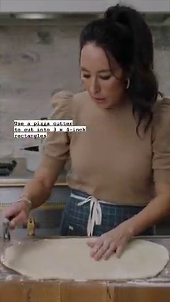 1.2M views · 10K reactions | Anything fried and topped with sugar is a win in my book. Sopapilla Beignets are on the menu on this episode of #MagnoliaTable—watch on #MagnoliaNetwork today at 1/12c. | Joanna Gaines | Facebook