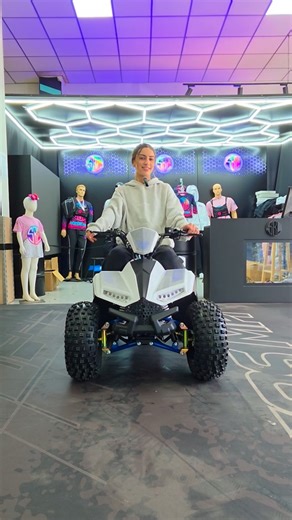 MOTOS MH on Instagram: "OVEX EXPLODER 1200W ⚡️ El típico regalo que no se borra 1200W eléctricos de diversión real 🔥💨😮‍💨😉 Silencioso, potente y con un diseño que enamora desde el primer segundo ! Fácil de usar, seguro y con ese punto “WOW” que no falla!! 🙌🏻 ✅ No es un juguete ✅ Es una experiencia ✅ Es una sonrisa que no se borra #motosmh #offroad #quad #quadelectrico #motos"